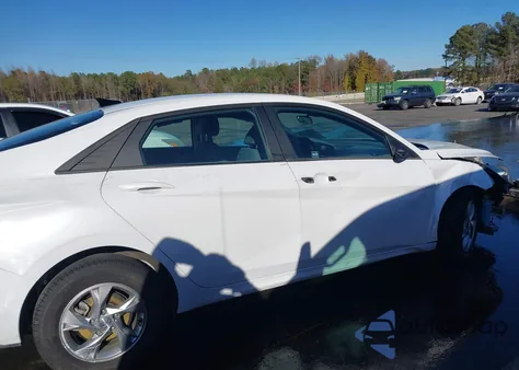 2021 Hyundai Elantra Se z USA, uszkodzony, nr VIN 5NPLL4AG1MH040362